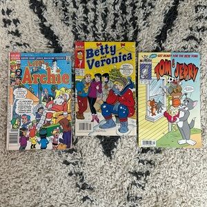 Vintage Comic Book Bundle - Set of 3